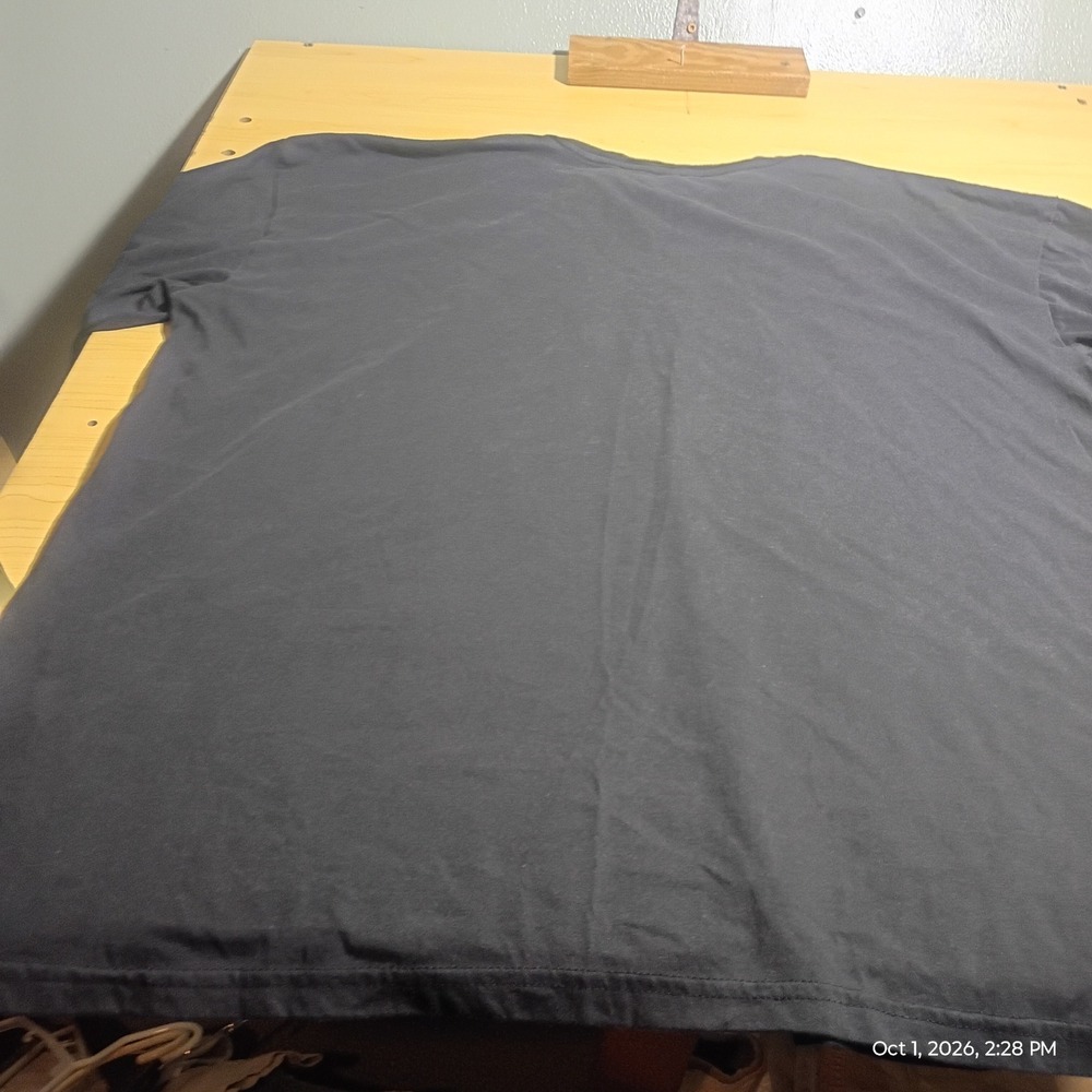 Rogue American Apparel T-Shirt Mens XL Black RED Remember Everyone Deployed Flag